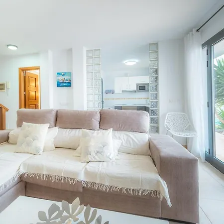 Jasmine 普拉亚布兰卡